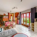 2 Bedroom Beautiful In Σπίτι διακοπών
