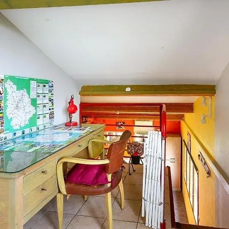 別荘 2 Bedroom Pet Friendly Home In Scorbe-Clairvaux