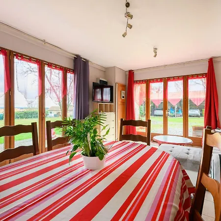 2 Bedroom Pet Friendly Home In Scorbe-Clairvaux