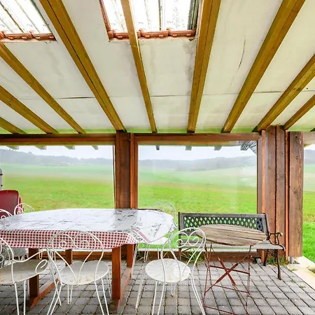 2 Bedroom Pet Friendly Home In Scorbe-Clairvaux